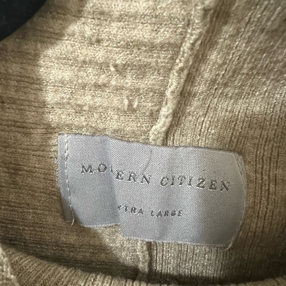 Modern Citizen Directional Sweater (part of a set) - Picture 3 of 3